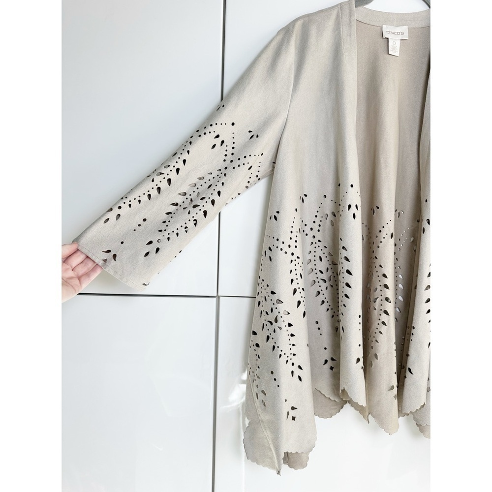 Chico's Faux Suede Laser Cut Cardigan Jacket
Size 0 (Small) Tan Western Cowgirl - Picture 2 of 7